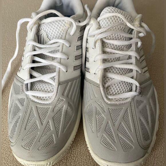 K-Swiss white/grey tennis shoes, preowned but great condition, light, comfy, 7 - Picture 1 of 14